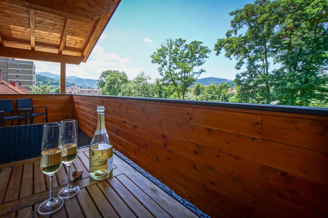 Appartement Auszeit Steiraland Penthouse 9 Mit Grossen Balkon Und Parkplatz à Leoben  Extérieur photo