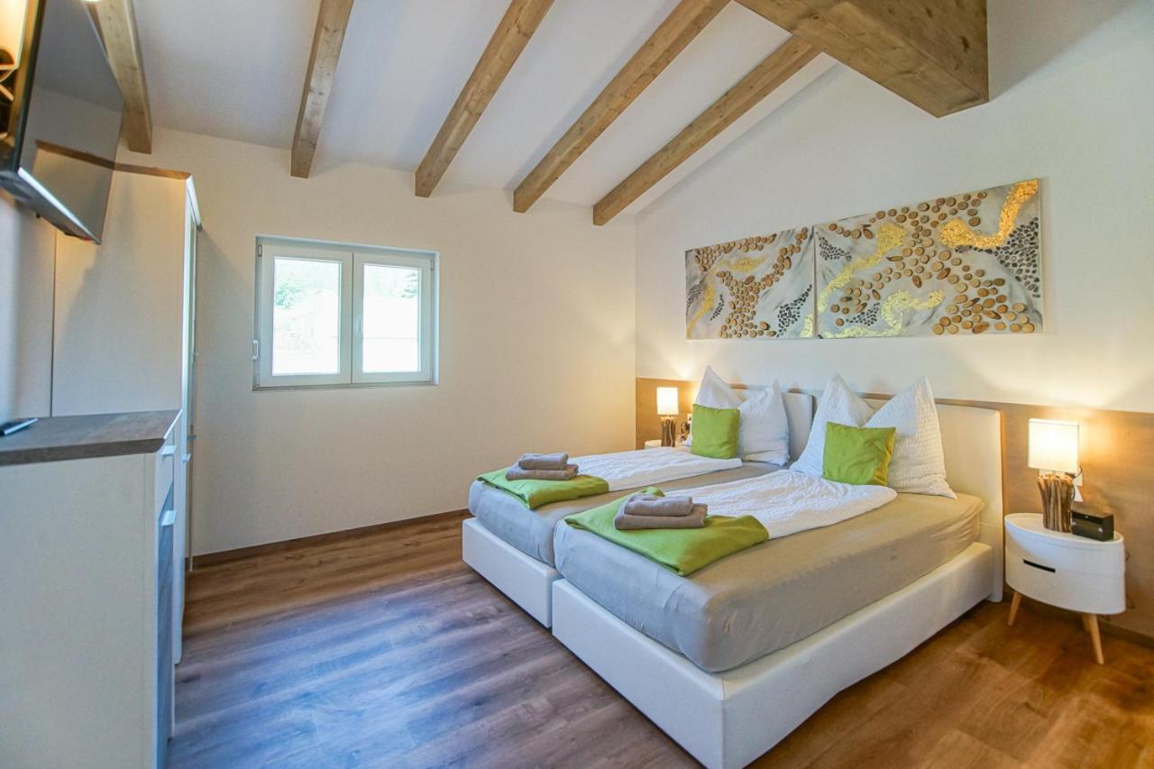 Appartement Auszeit Steiraland Penthouse 9 Mit Grossen Balkon Und Parkplatz à Leoben  Extérieur photo